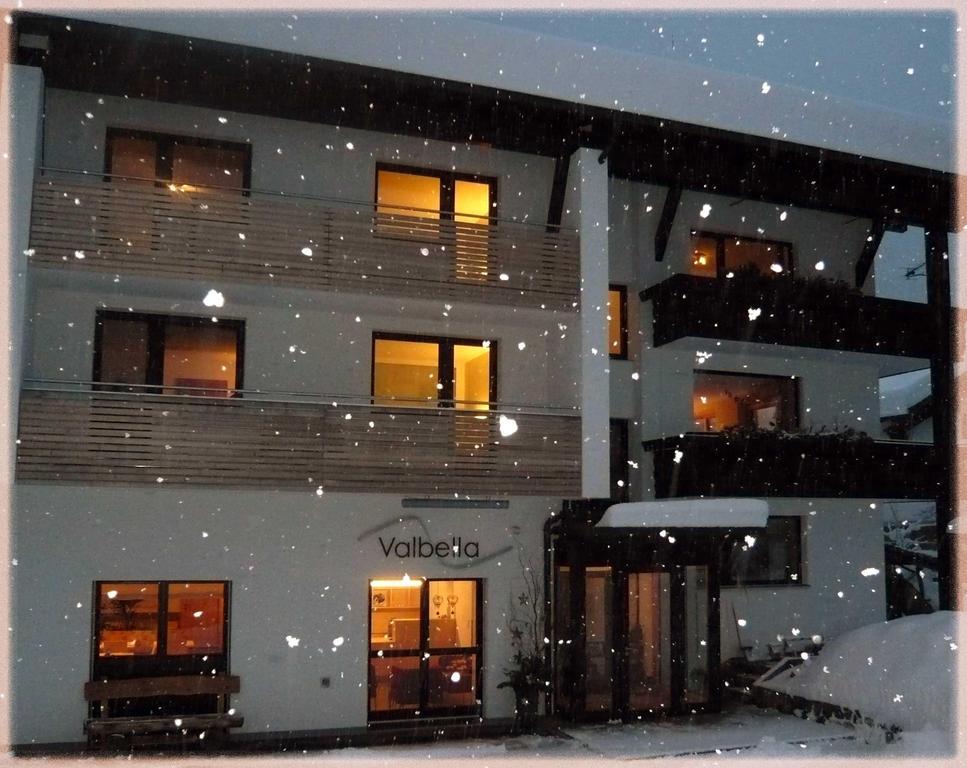 Valbella Bed & Breakfast Partenen Exterior photo